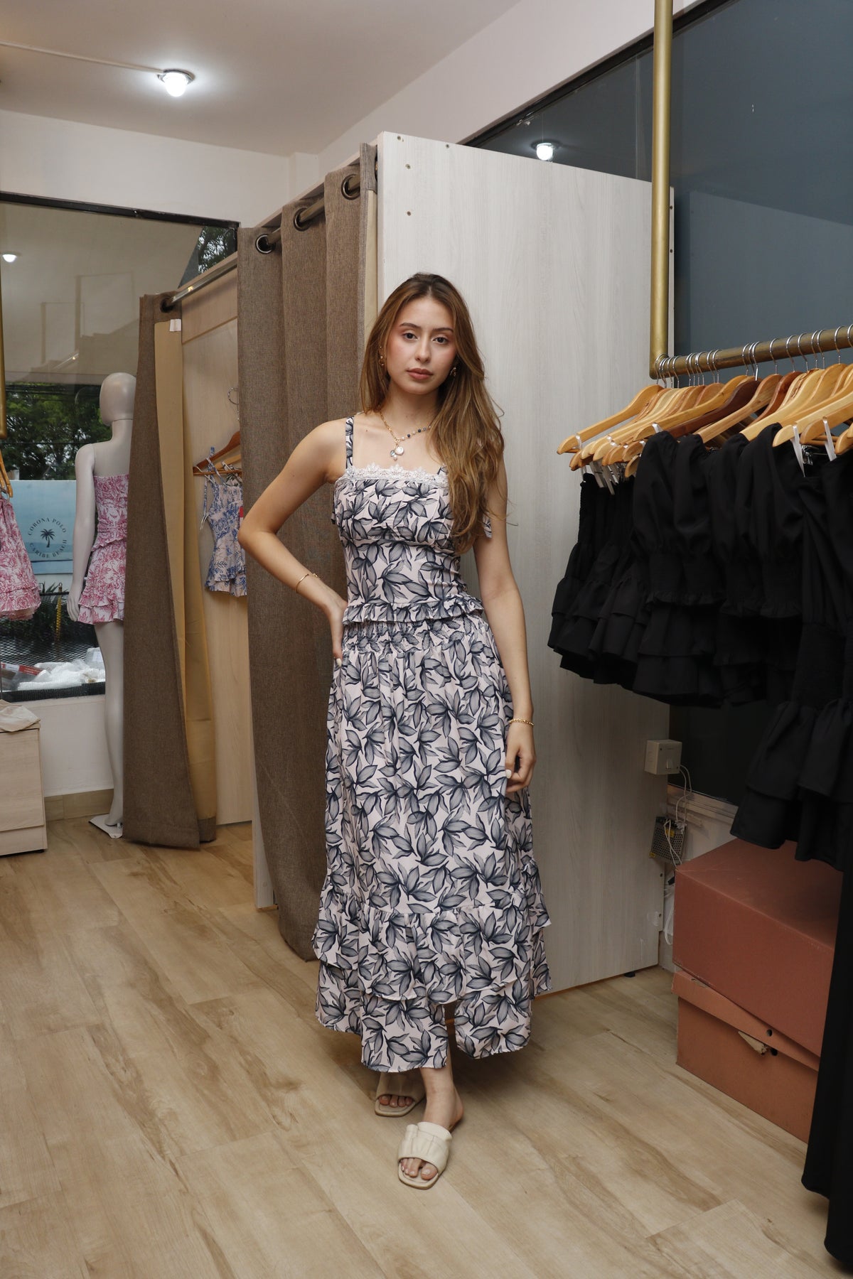 AMELIA BLACK FALL