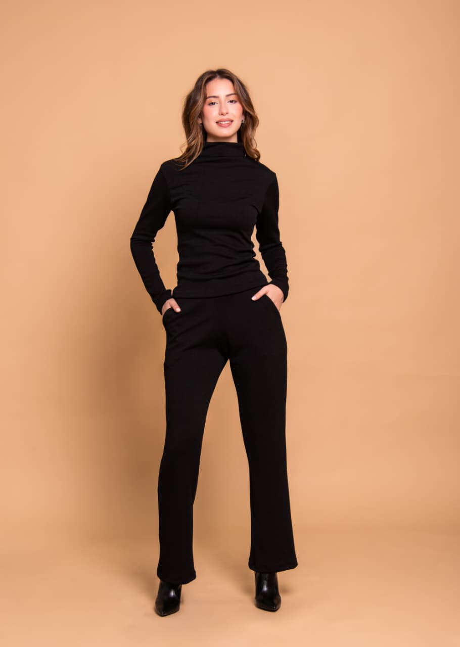 CONJUNTO SUETER JOGGER HARPER SCARLETT BLACK