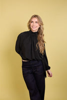 Cargar imagen en el visor de la galería, Blusa Victoria Black